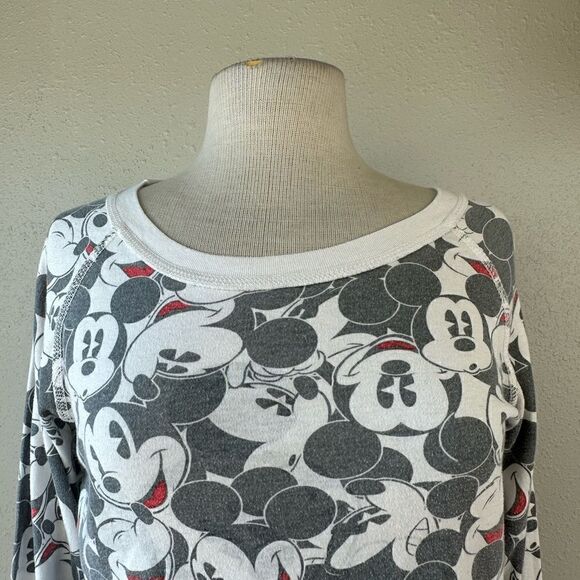 EUC Unbranded Mickey Long Sleeve Top - Picture 2 of 4